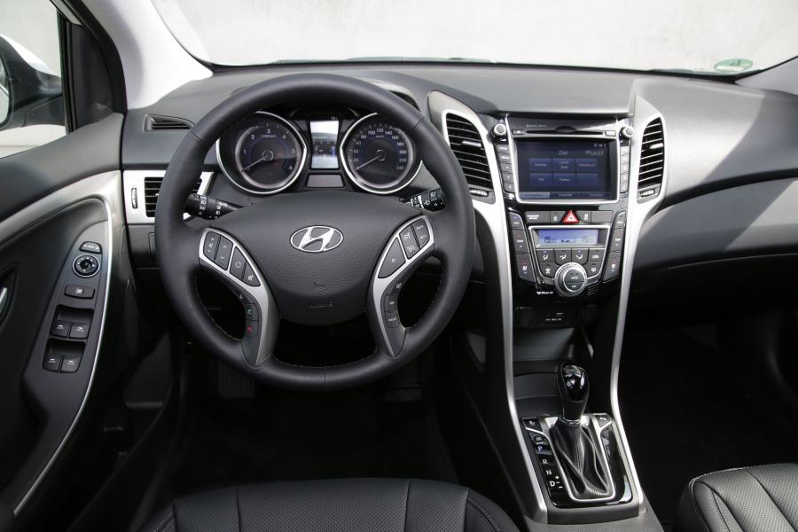  Hyundai i30 Wagon 2015 года  (фото 14 из 25)